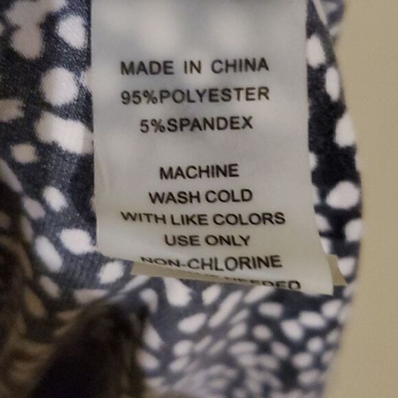 VINCE CAMUTO Popover Knit Dress - Size 3X - Picture 9 of 9